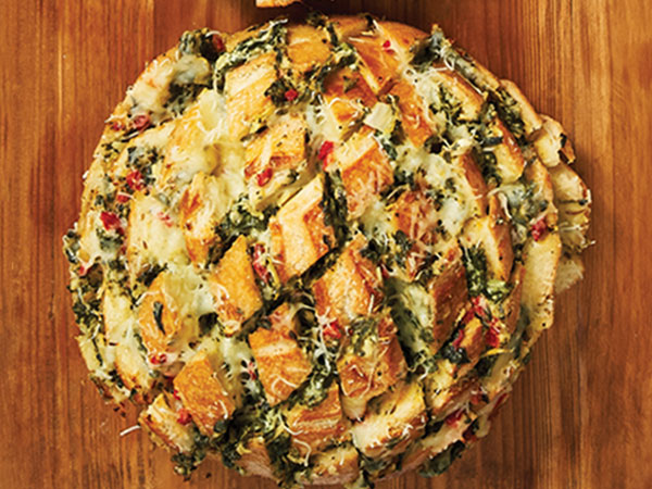 Spinach Artichoke Pull-Apart Bread